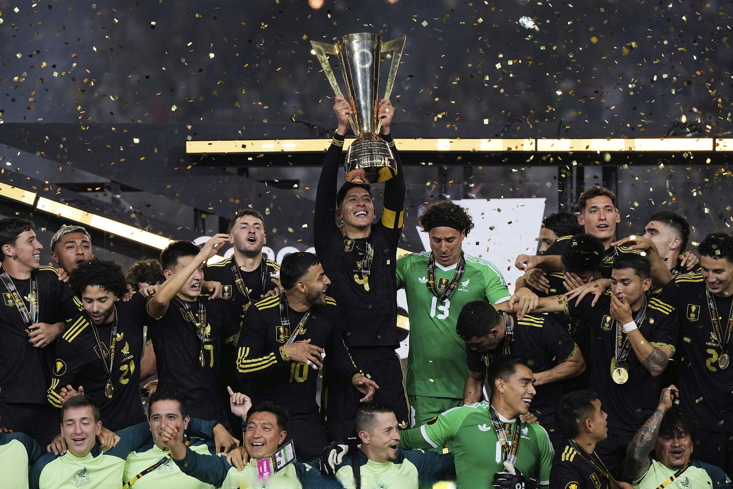 lol中国总决赛-关于国际比赛日突围战来临，西汉姆围绕亚冠复出首秀，震撼外界，临场指挥获称赞的信息