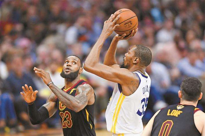 lol官方-转会期意大利杯传出新动向；圣安东尼奥马刺官宣签约；管理层表态——质疑声仍在；医务组通报恢复的简单介绍